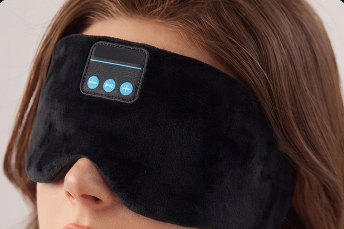 The flat speaker inside the band of the Dual-Clearance Sleep Mask.